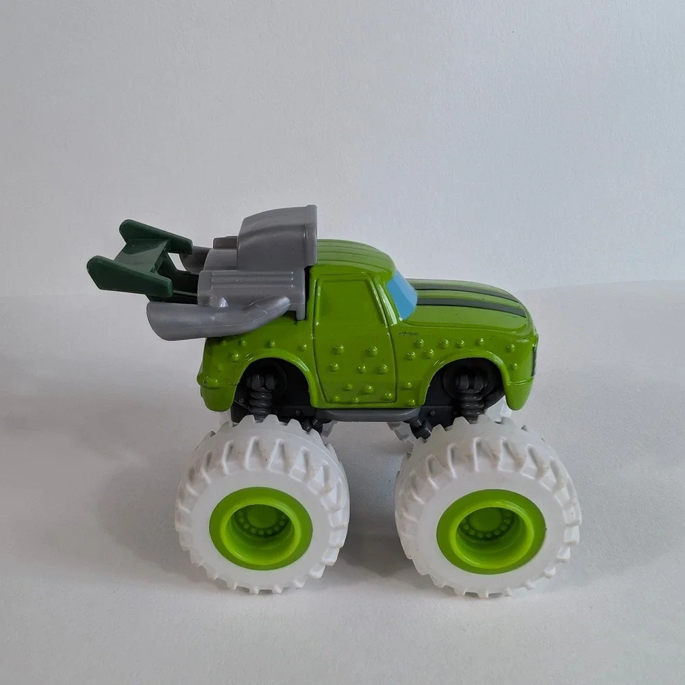Mattel Blaze and the Monster Machines Pickle Diecast Monster Truck Green